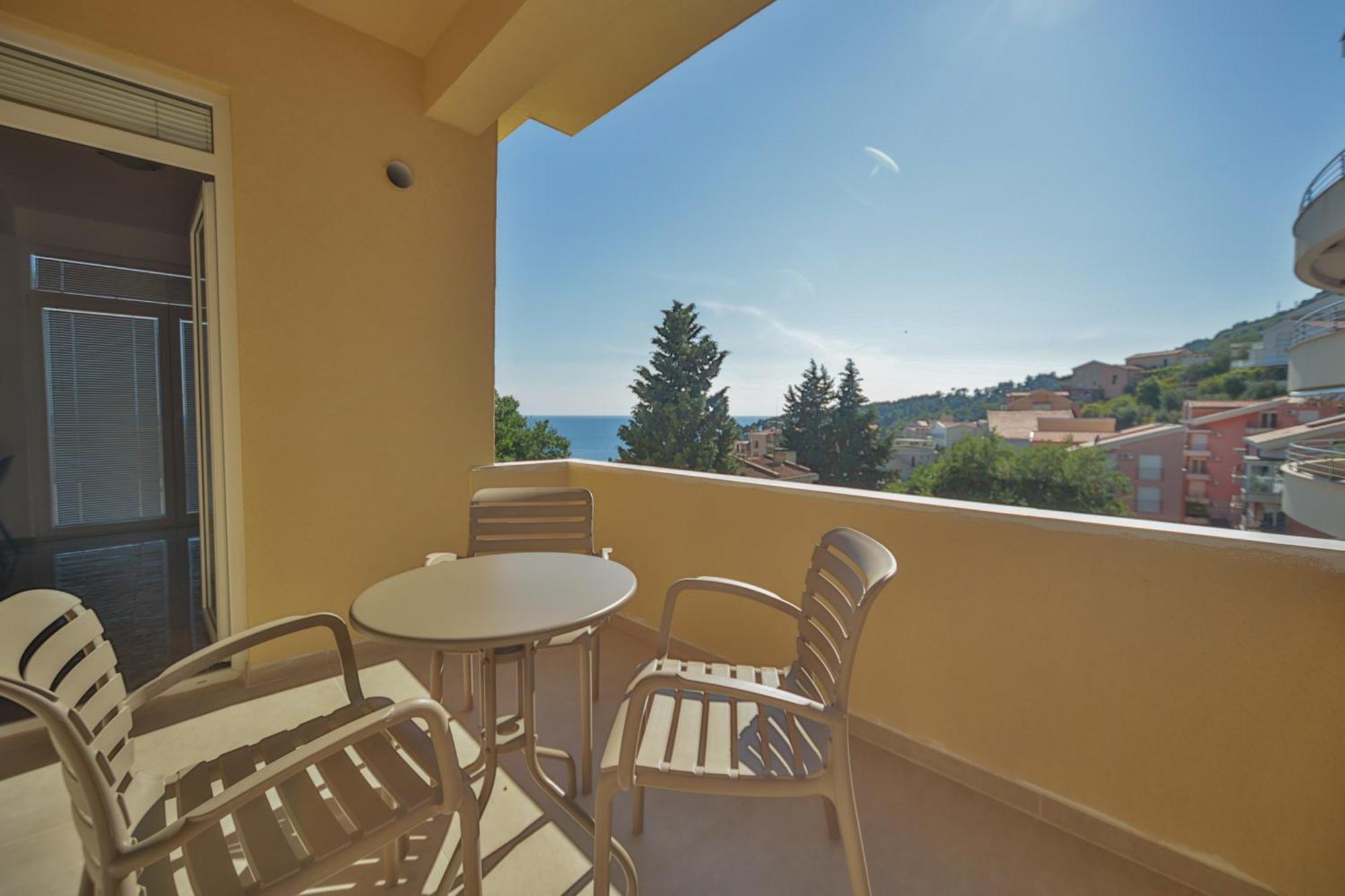 Apartmani Agape Petrovac Bagian luar foto