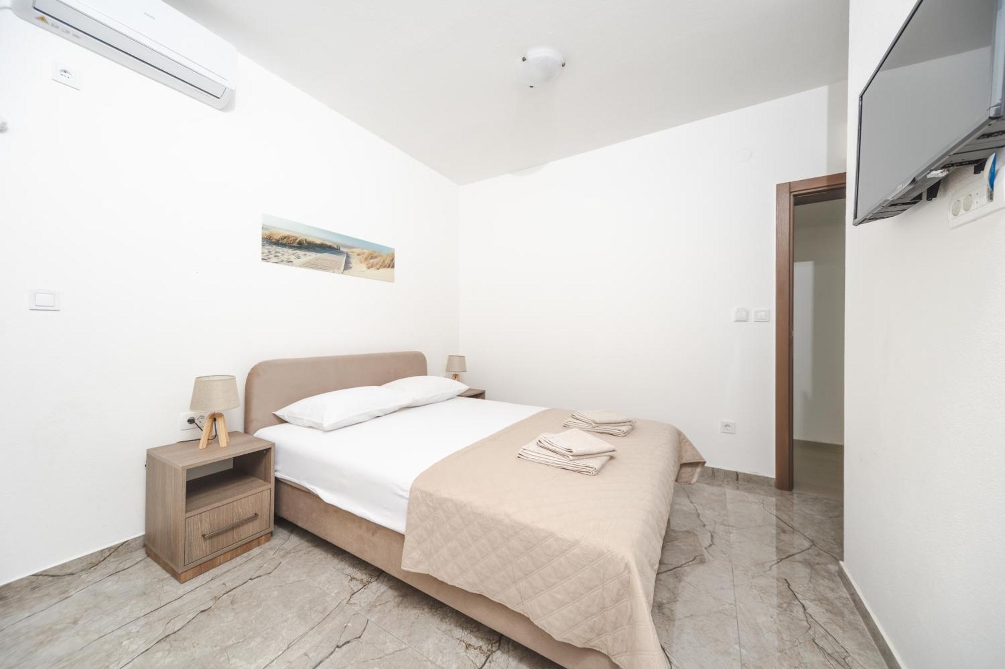 Apartmani Agape Petrovac Bagian luar foto