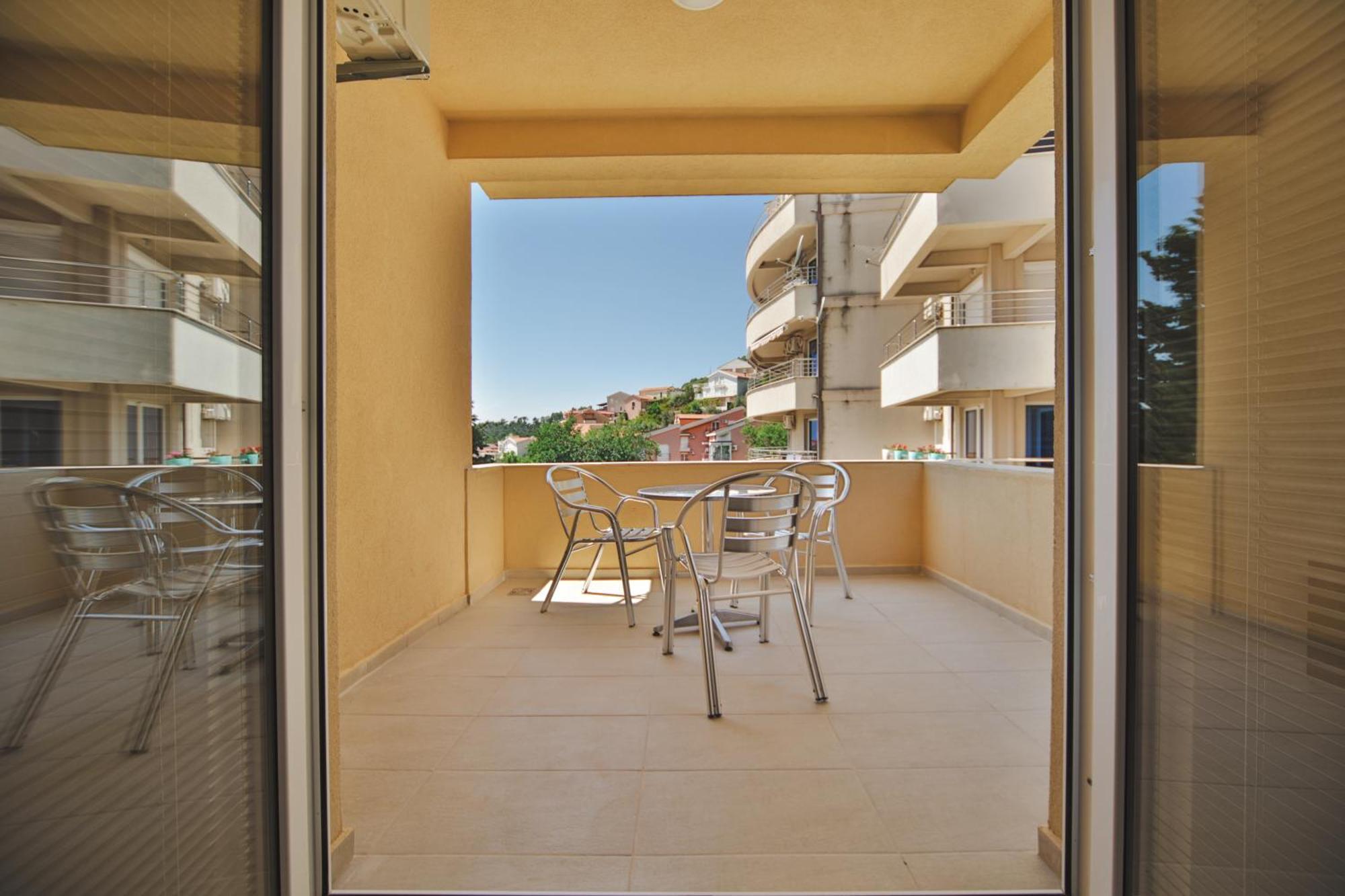 Apartmani Agape Petrovac Bagian luar foto