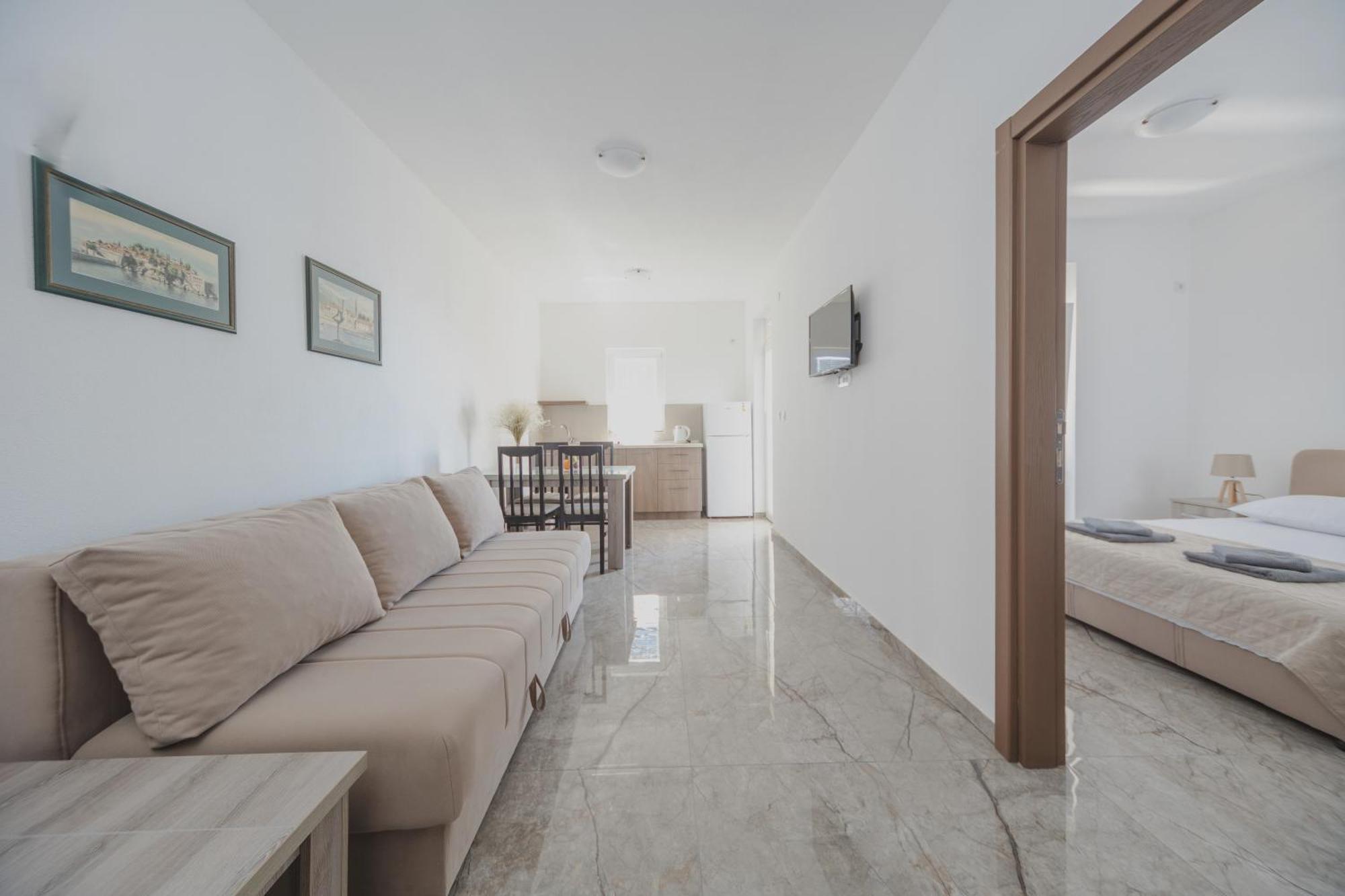 Apartmani Agape Petrovac Bagian luar foto