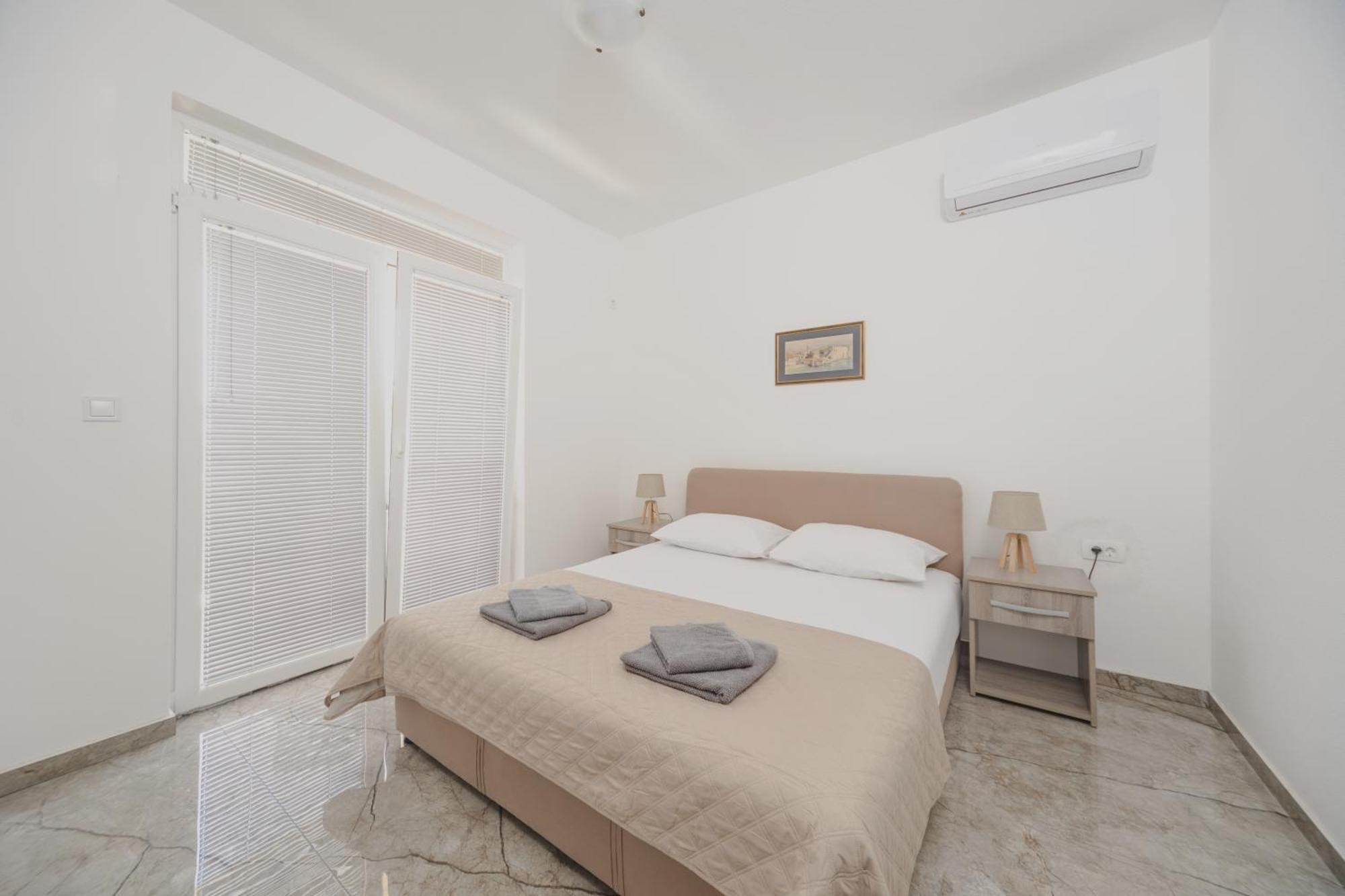 Apartmani Agape Petrovac Bagian luar foto